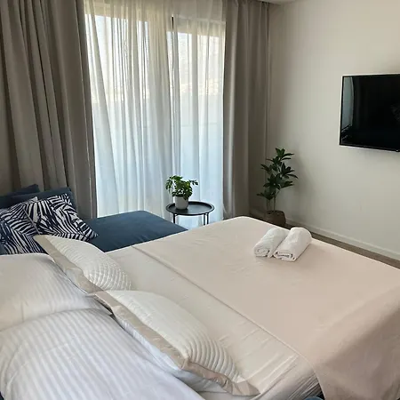 Our Lady Amfora Апартаменты Макарска