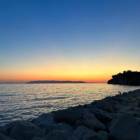 Our Lady Amfora דירה מאקרסקה